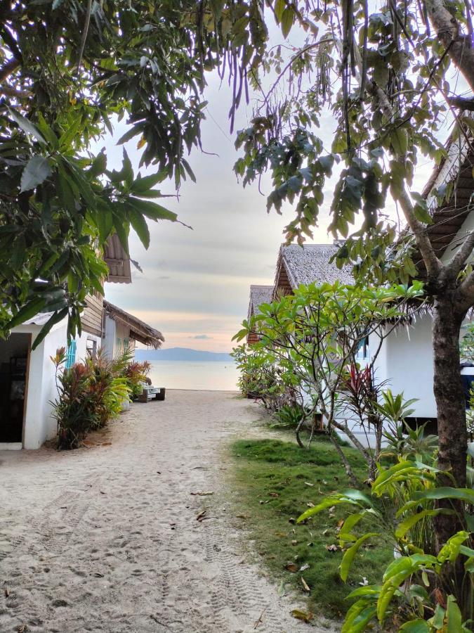 Sand Terrace Beach Bungalows Баан Тай Экстерьер фото