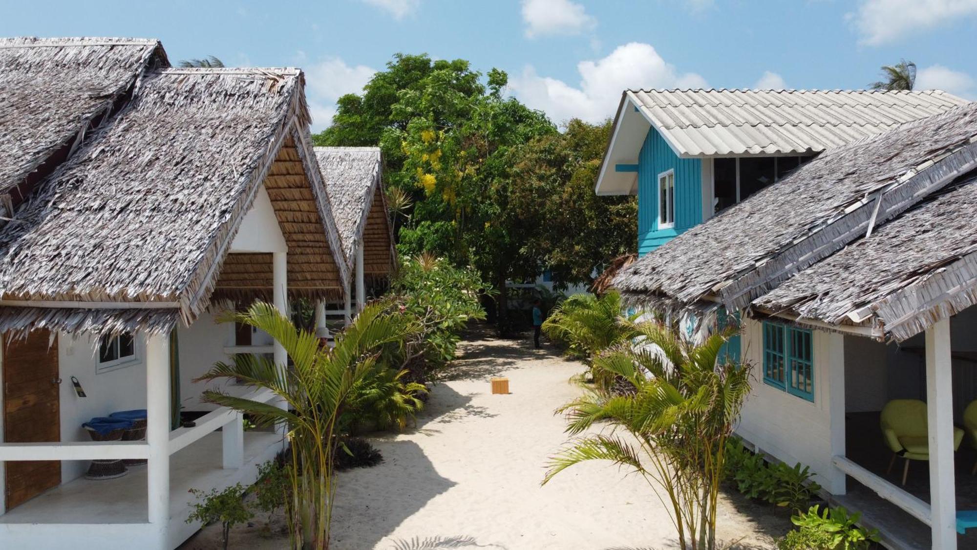 Sand Terrace Beach Bungalows Баан Тай Экстерьер фото